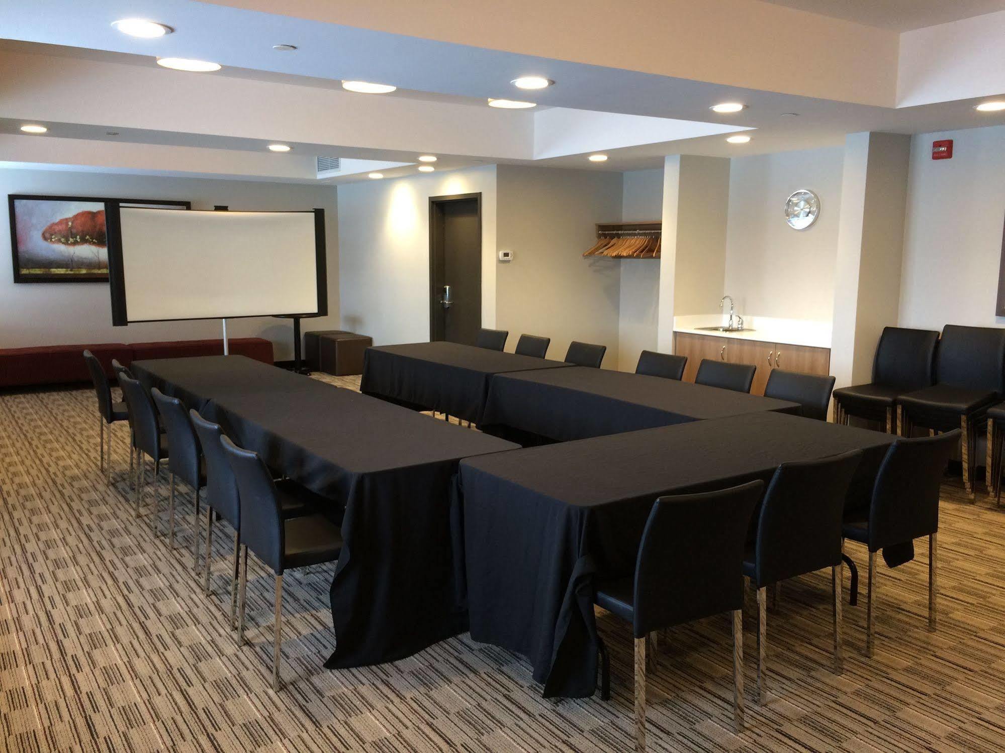 Microtel & By Wyndham 3* Sudbury