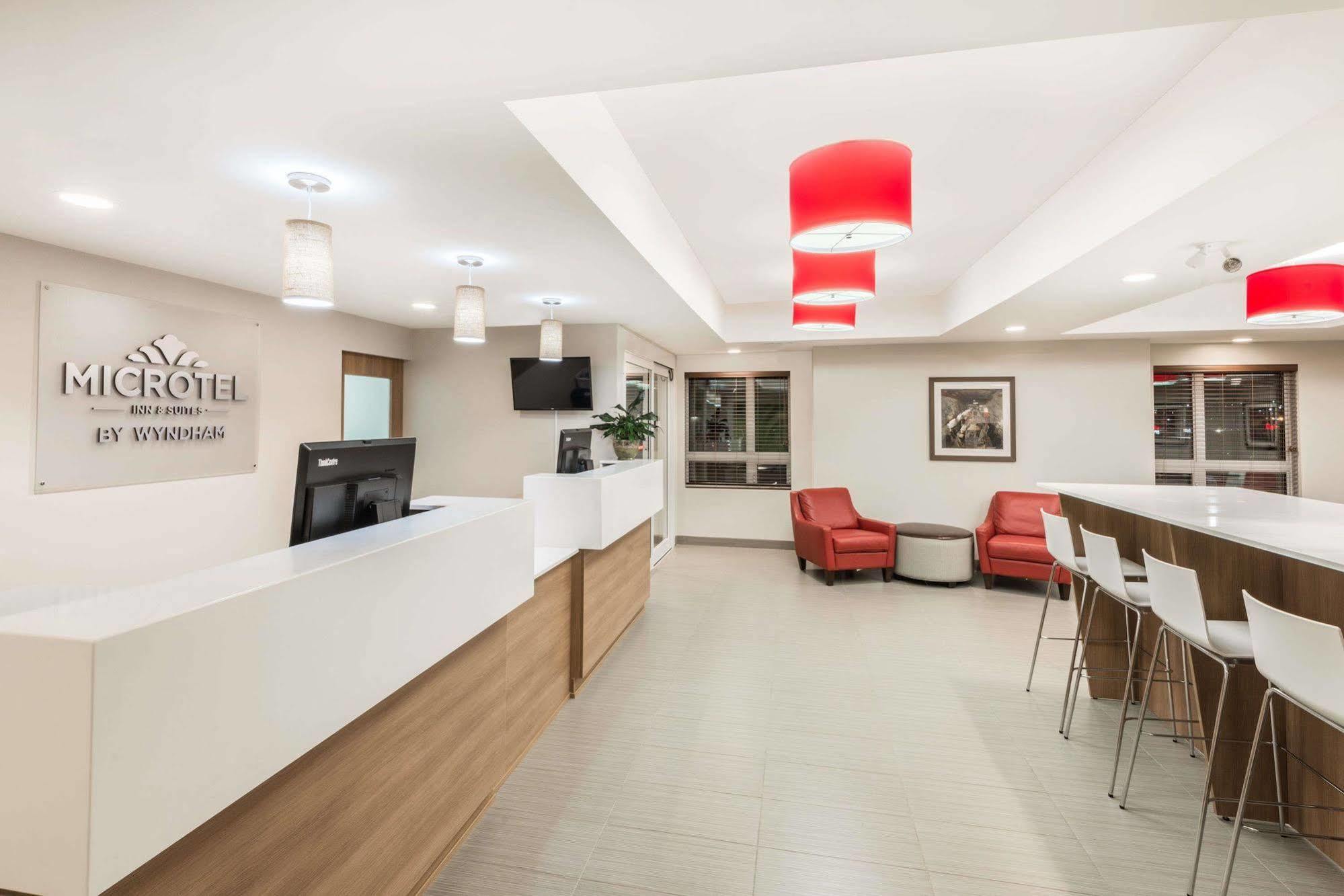 Microtel & By Wyndham 3* Sudbury