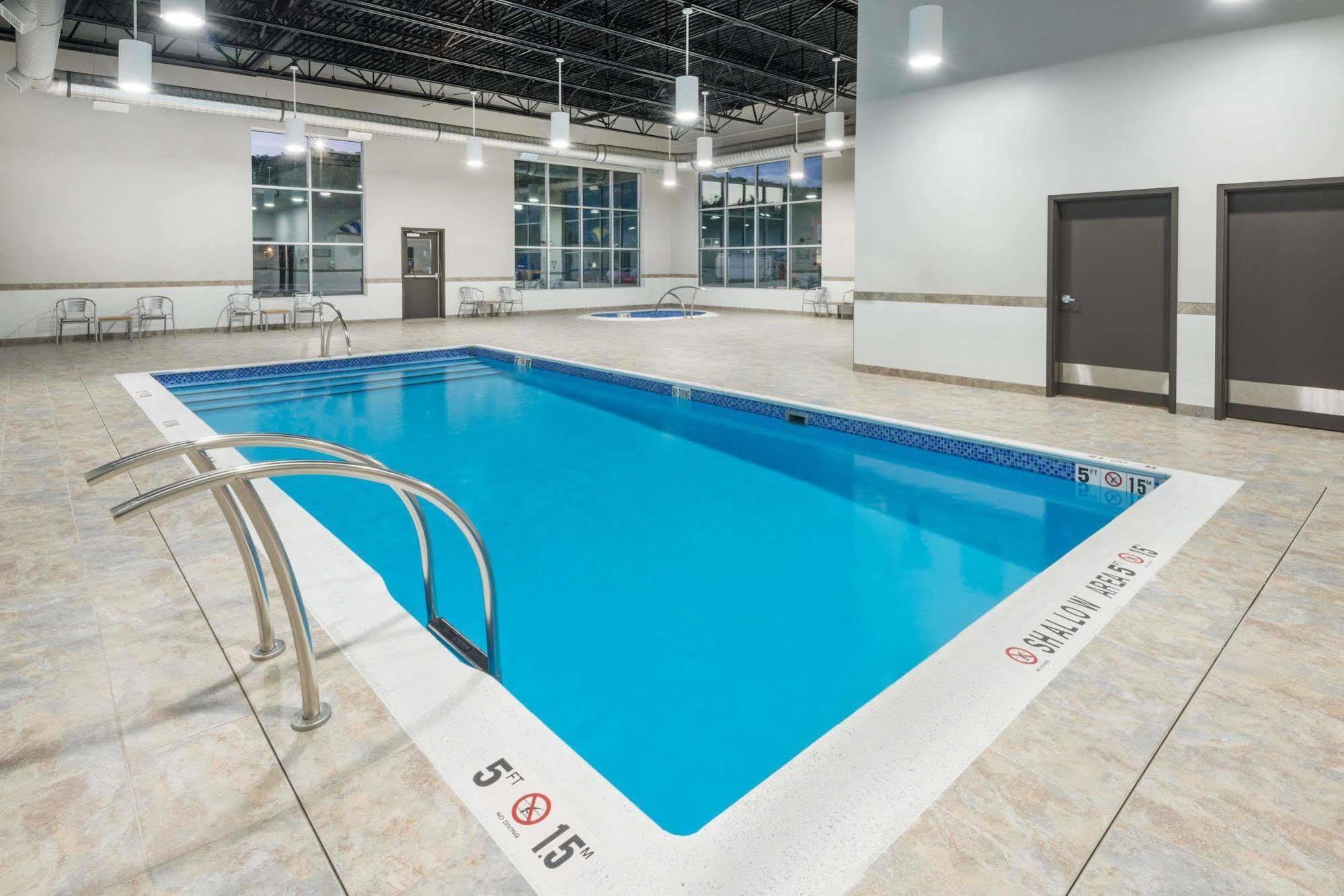 Microtel & By Wyndham Hotel Sudbury